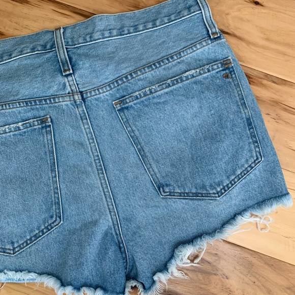 Madewell Relaxed Denim Shorts Cut Offs Jean  Light Wash Button Fly Size 30 - Picture 5 of 10